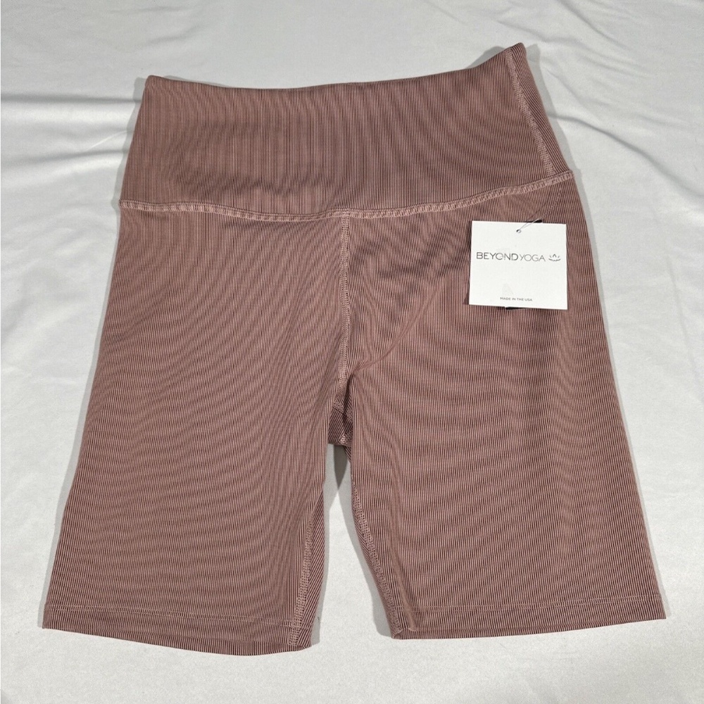 NWT $68 Beyond Yoga‎ [ XL ] Heather Rib High Rise Biker Short in Mauve